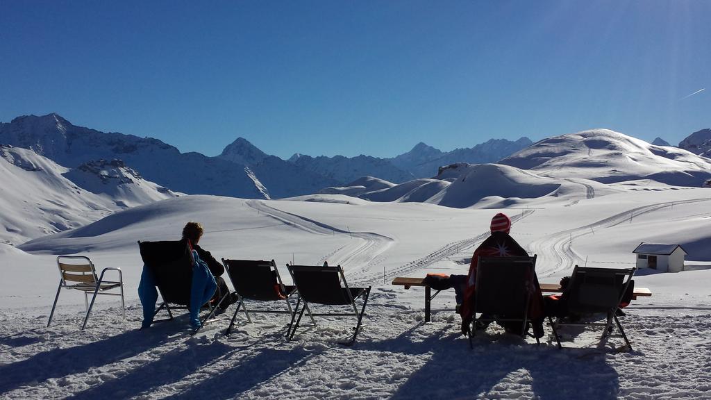 Berggasthaus Tannalp Frutt Buitenkant foto