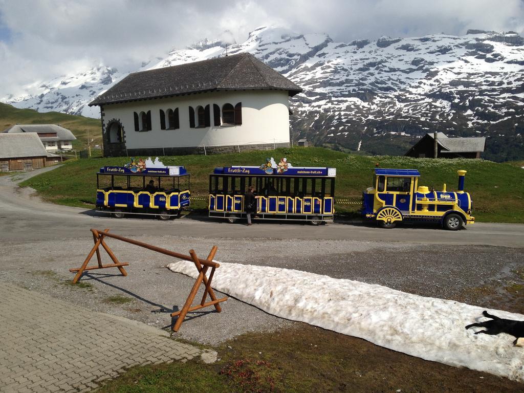 Berggasthaus Tannalp Frutt Buitenkant foto
